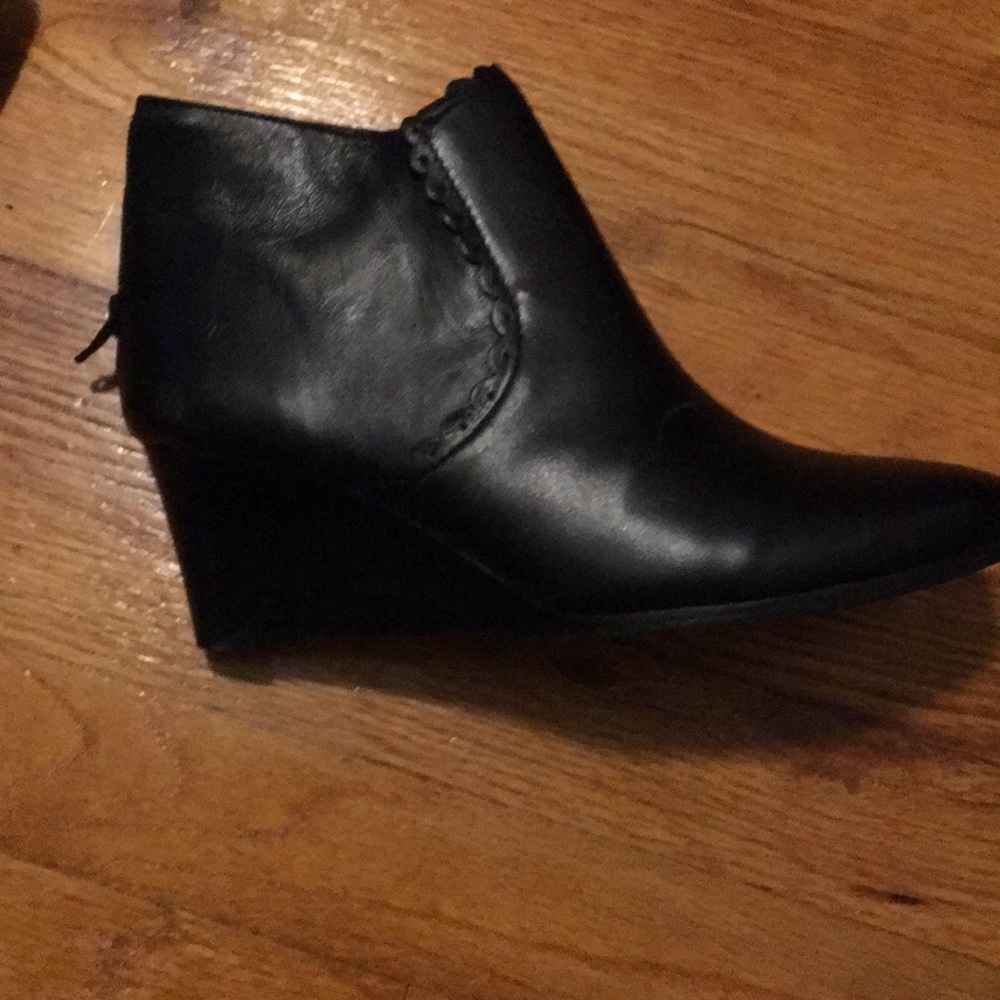 Jack Rogers leather